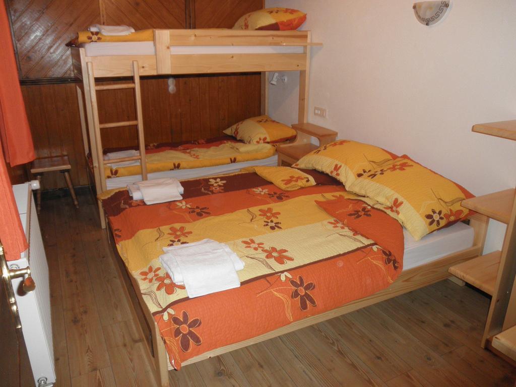 Holiday Home Čumar Cerkno Quarto foto